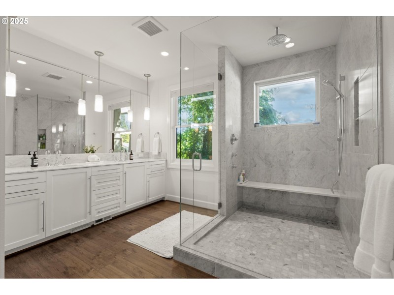 Owner's Suite Bathroom