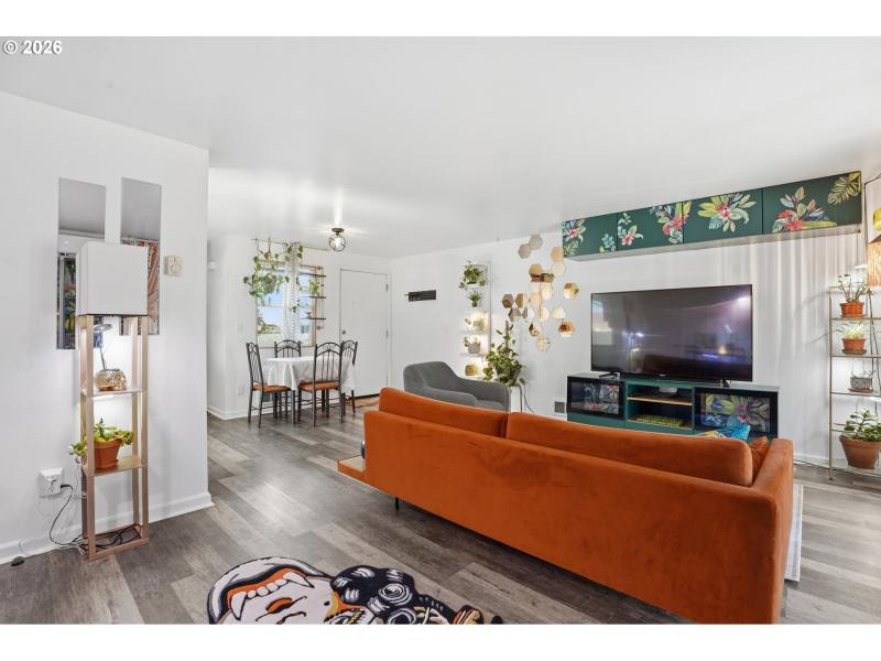 Living Room/Dining Room