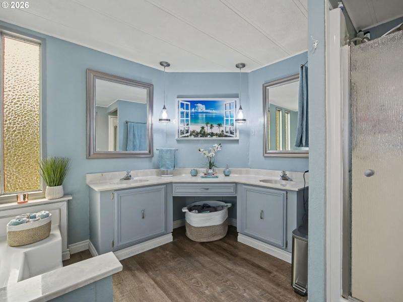Owner's Suite Bathroom