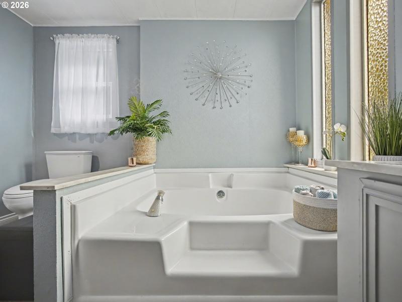 Owner's Suite Bathroom