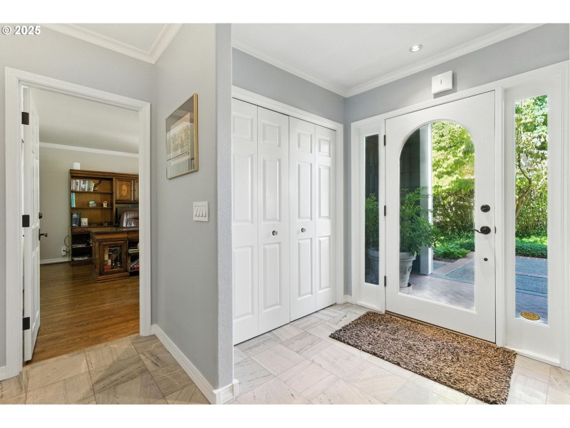 Entrance/Foyer