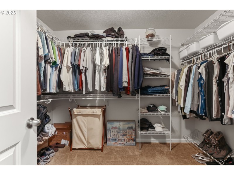 Bedroom, Primary