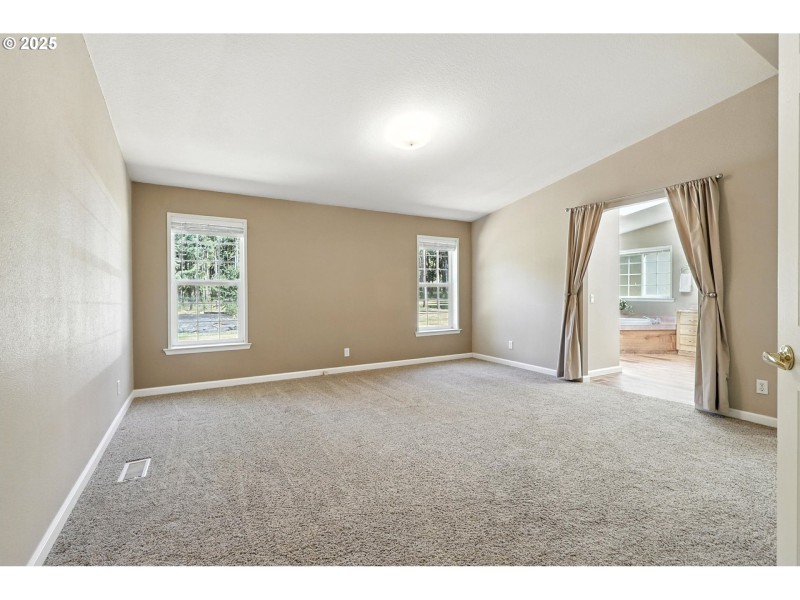 Bedroom, Primary