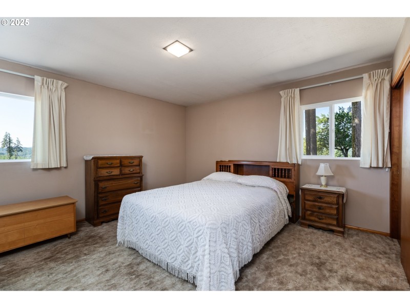 Bedroom, Primary