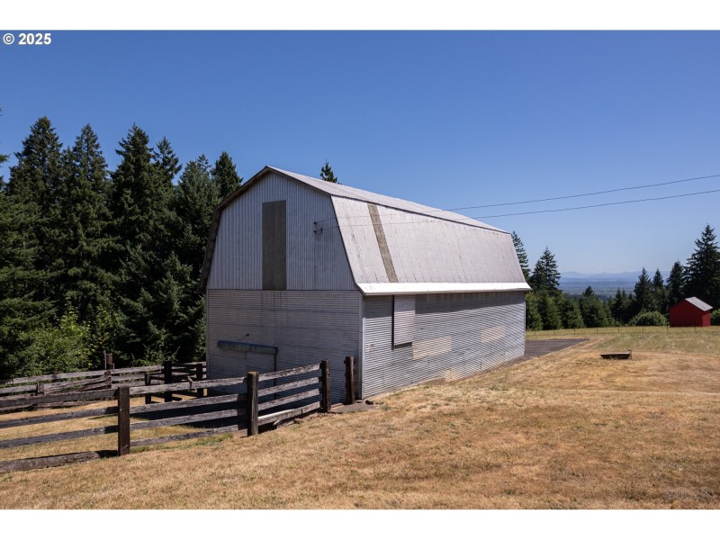Barn