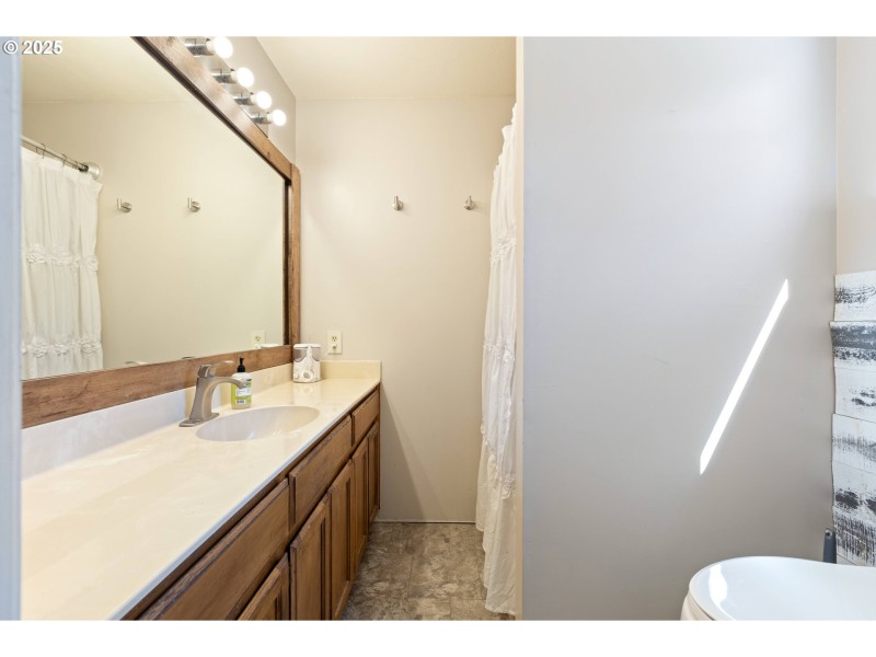 Owner's Suite Bathroom