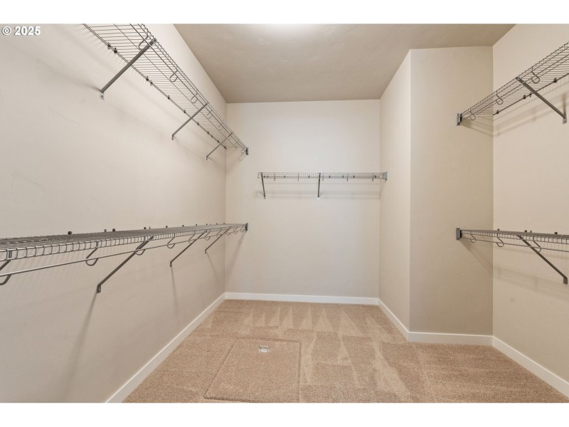Bedroom, Primary