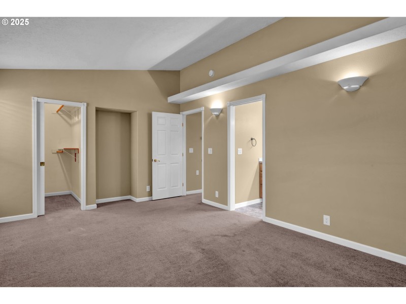 Bedroom, Primary