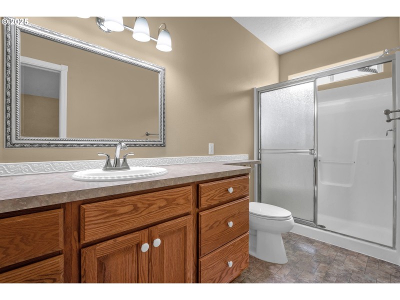 Bathroom, Attached