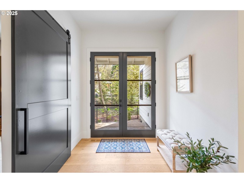 Entrance/Foyer