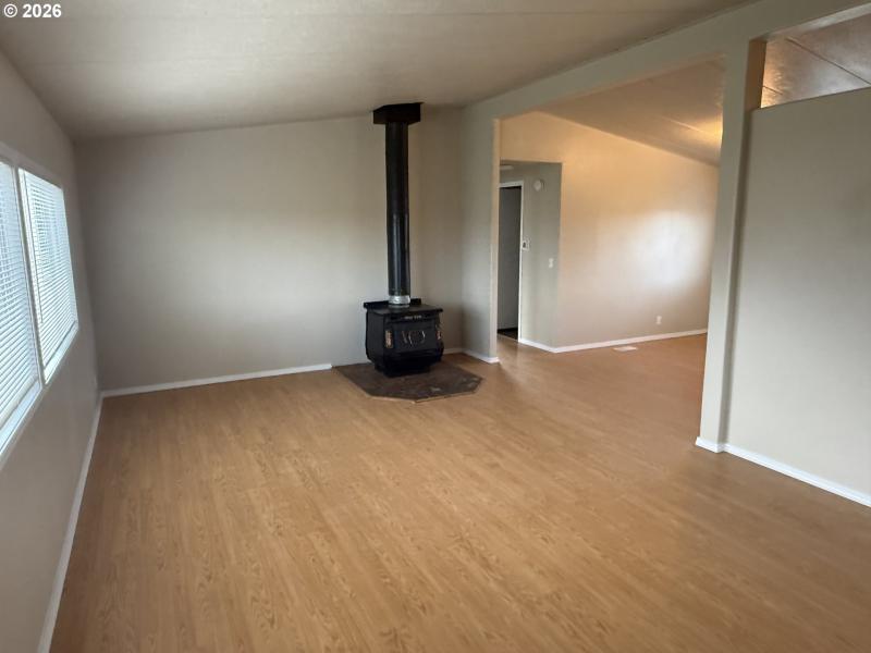 Living Room/Entrance