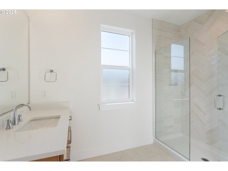 Owner's Suite Bathroom