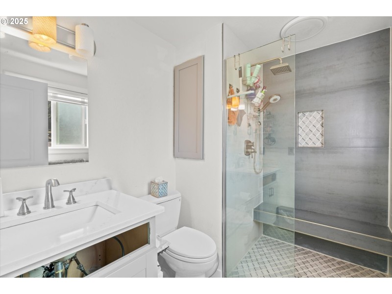 Owner's Suite Bathroom