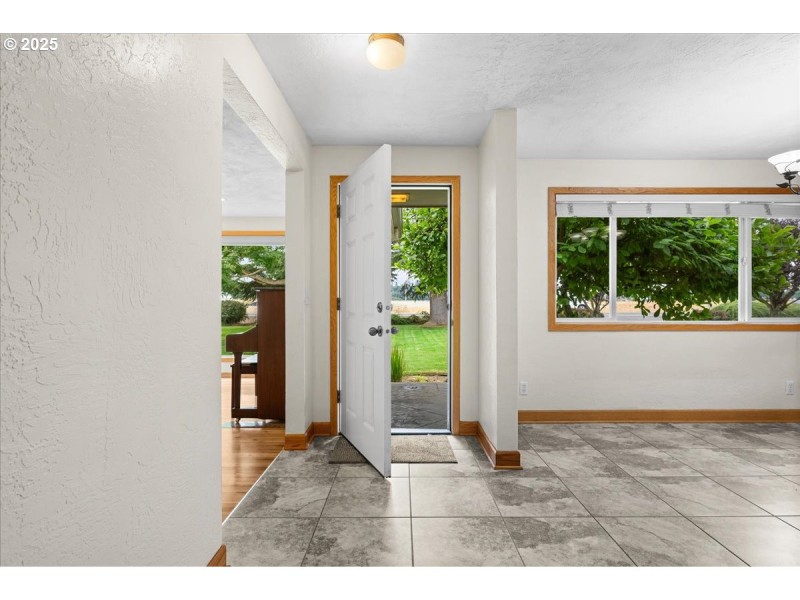 Entrance/Foyer