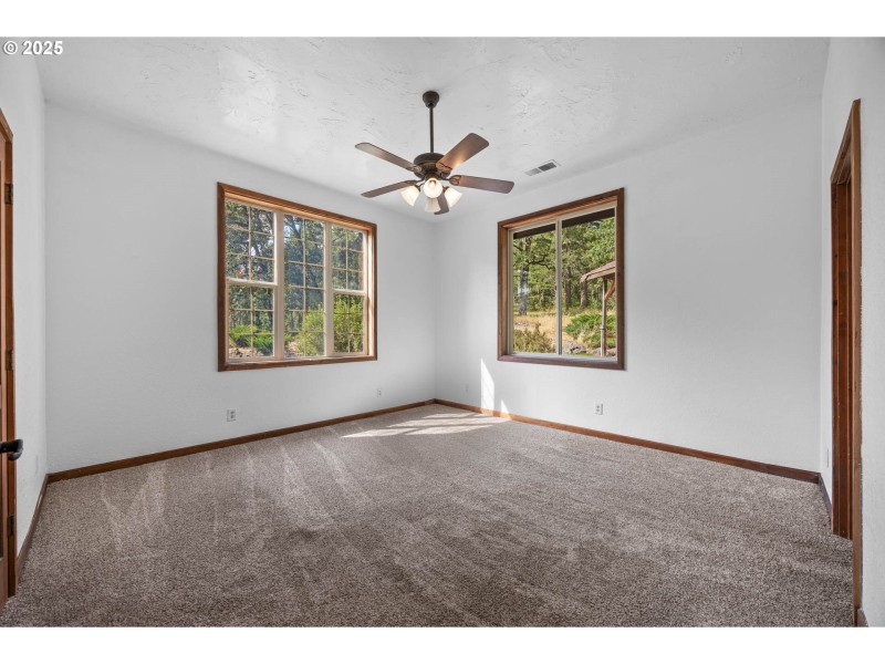 Bedroom, Primary