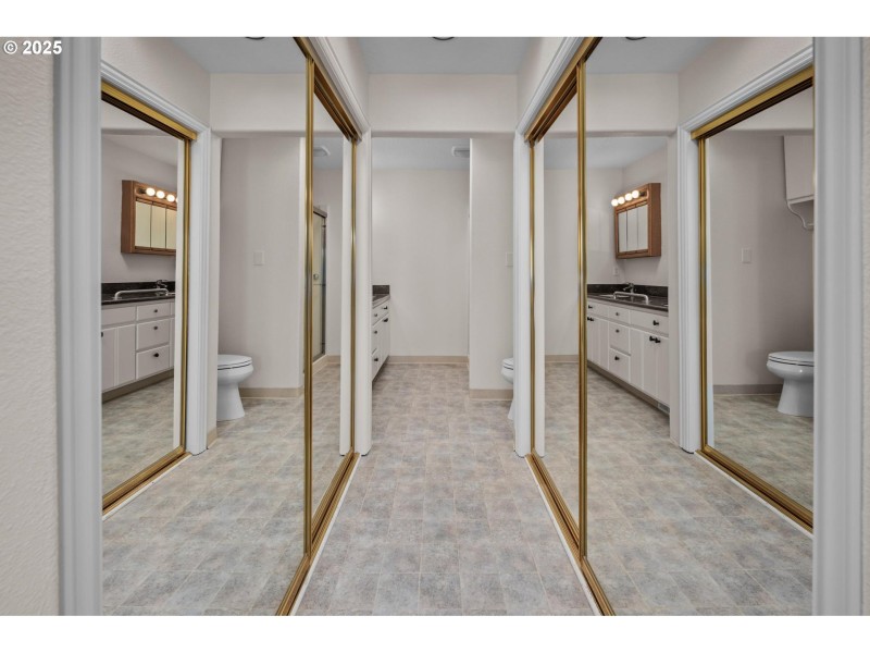 Bathroom, Attached