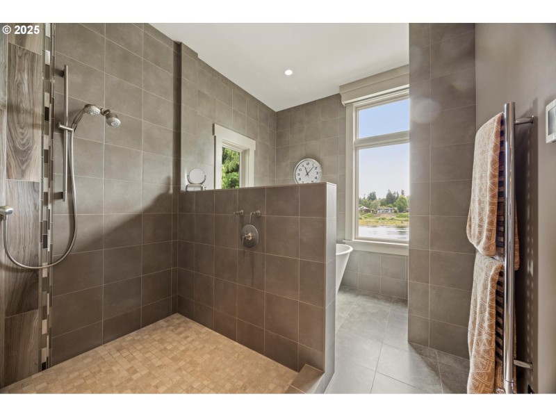 Owner's Suite Bathroom