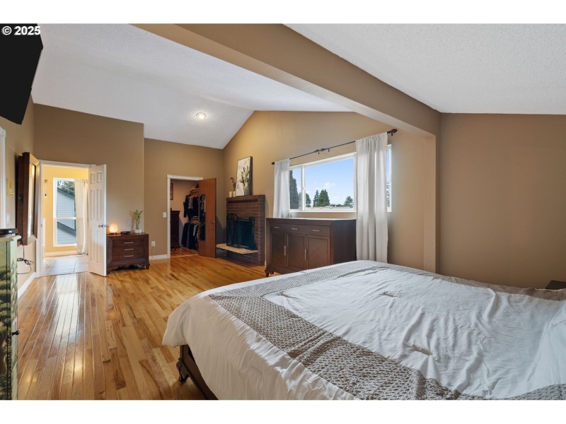 Bedroom, Owner's Suite