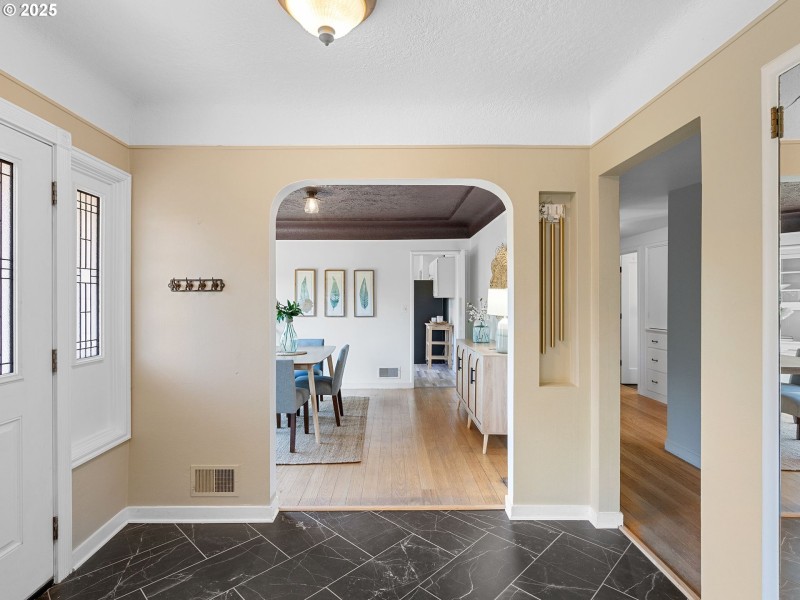Entrance/Foyer