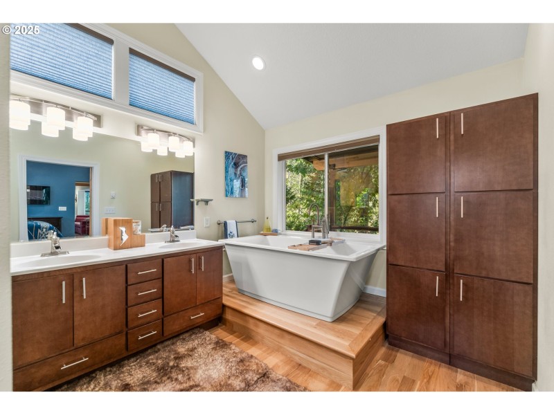 Owner's Suite Bathroom