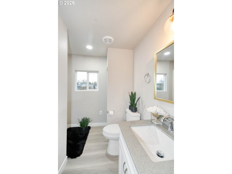 Bathroom, Attached