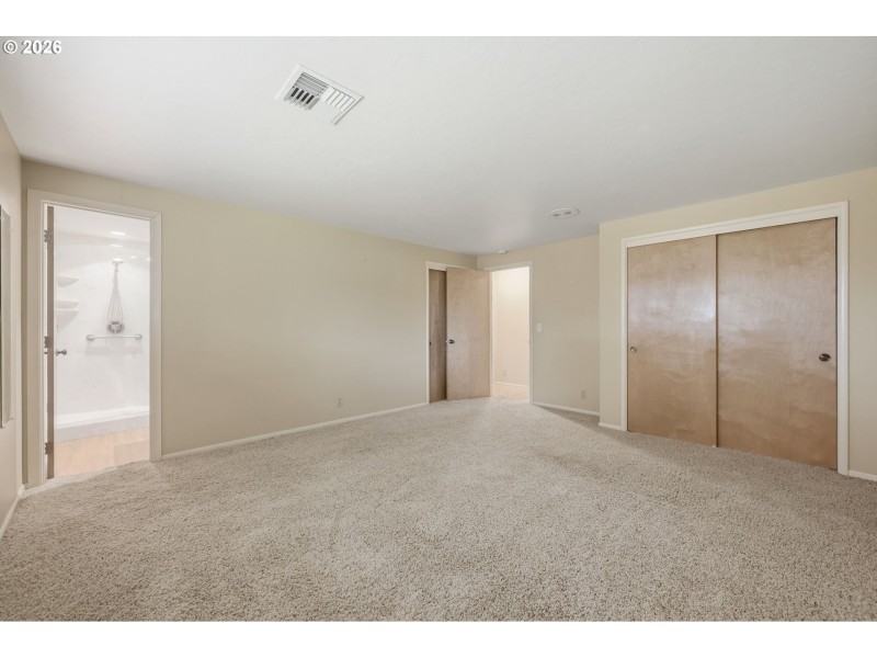 Bedroom, Owner's Suite