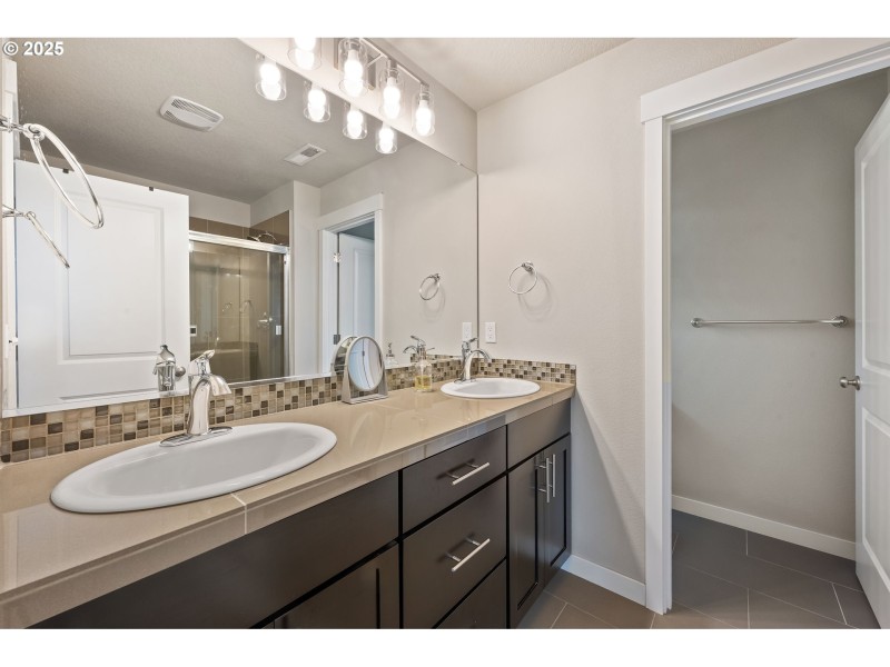 Bathroom, Attached