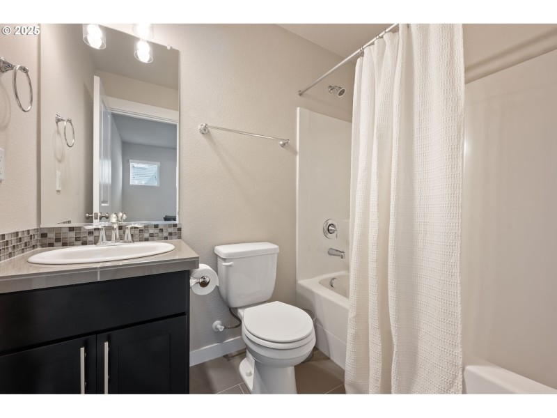 Bathroom, Attached