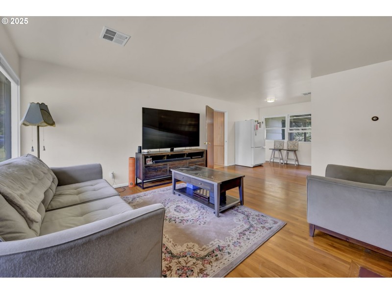 Living Room/Dining Room
