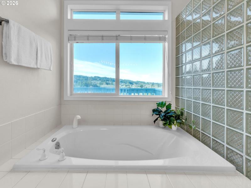 Owner's Suite Bathroom