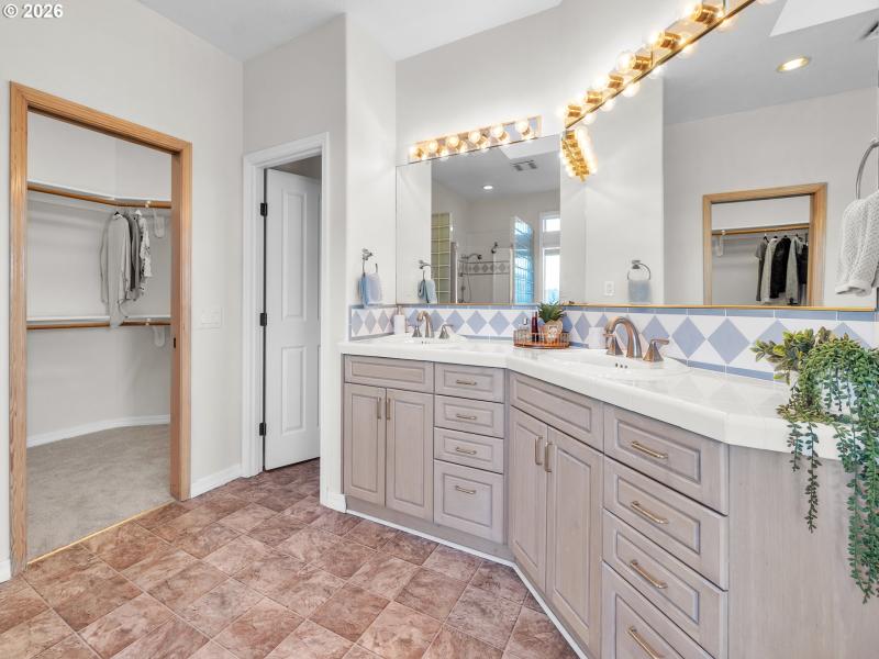 Owner's Suite Bathroom