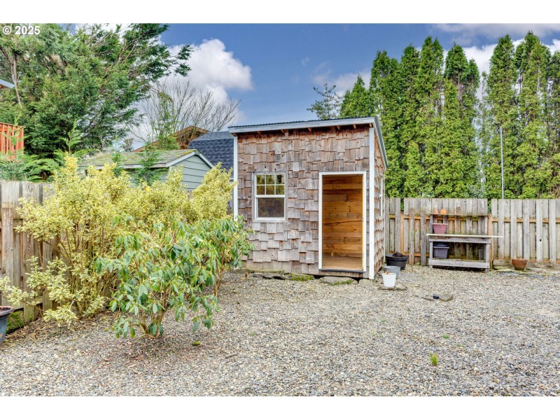 Shed
