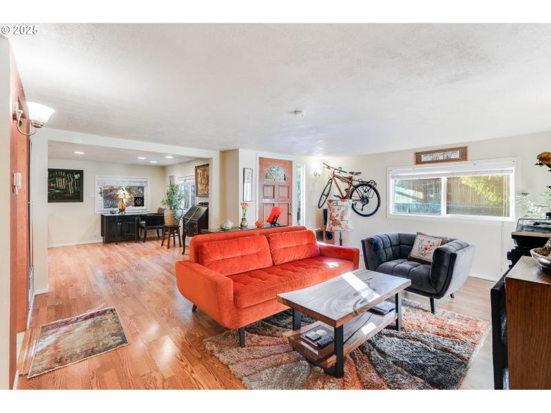 Living Room/Dining Room