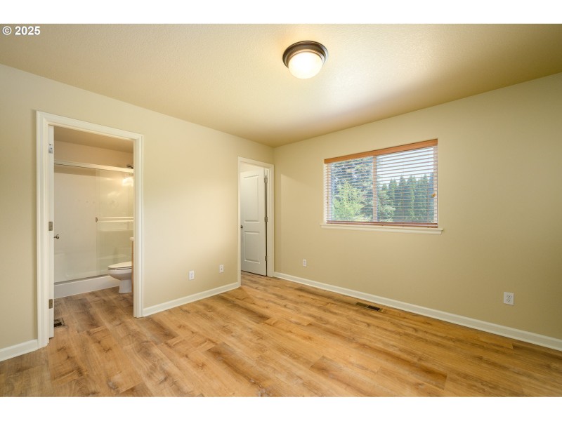 Bedroom, Primary