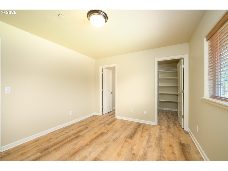 Bedroom, Primary