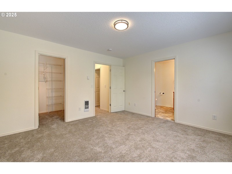 Bedroom, Primary
