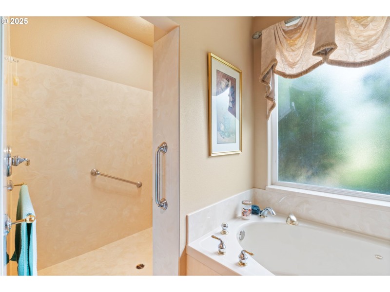 Owner's Suite Bathroom
