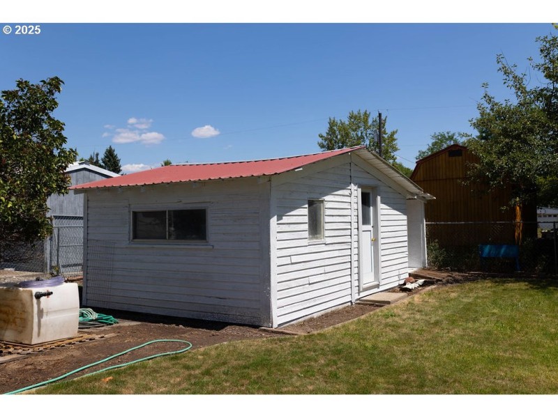 Shed