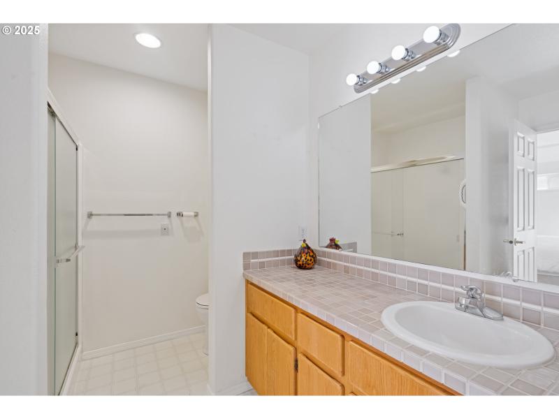 Bathroom, Attached