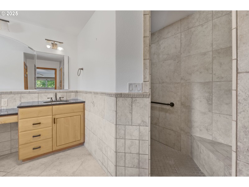 Bathroom, Attached