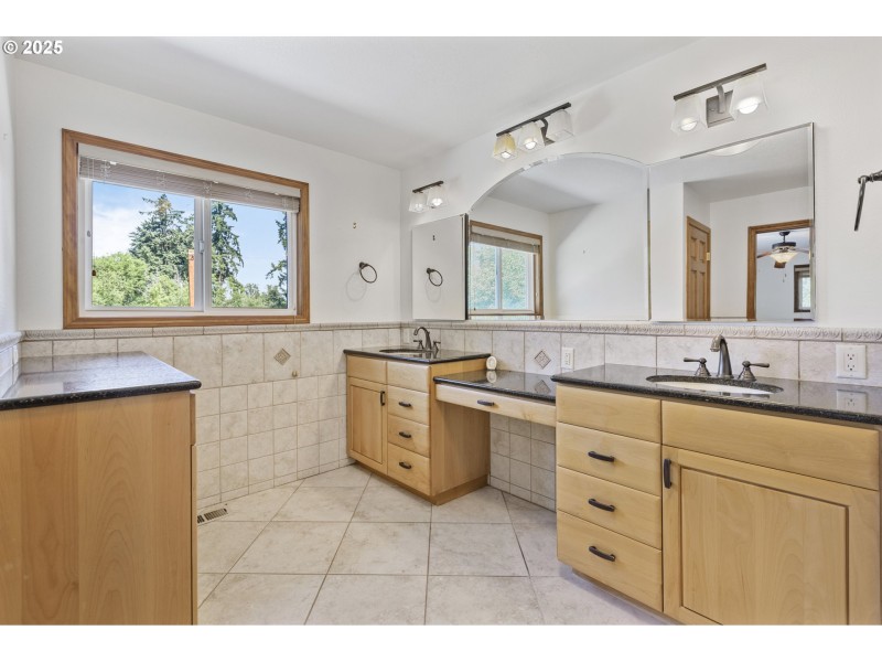 Bathroom, Attached