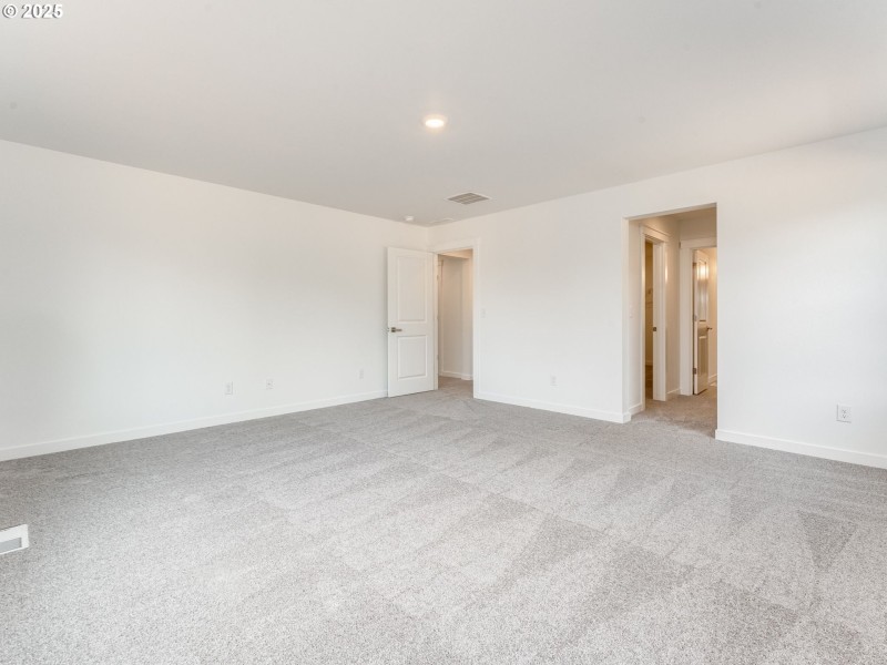 Bedroom, Primary