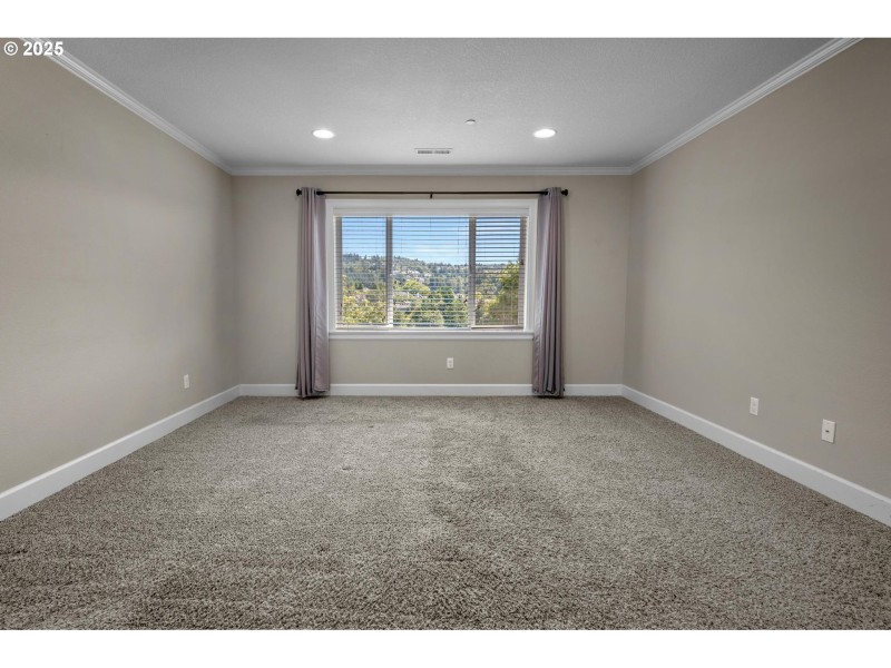 Bedroom, Primary