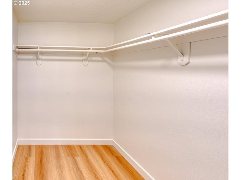 Bedroom, Primary