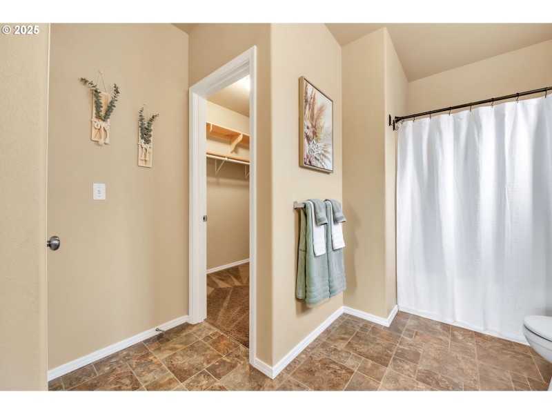 Bathroom, Attached