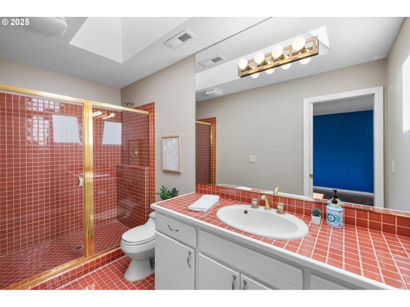 Bathroom, Attached