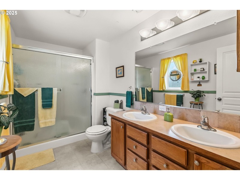 Owner's Suite Bathroom