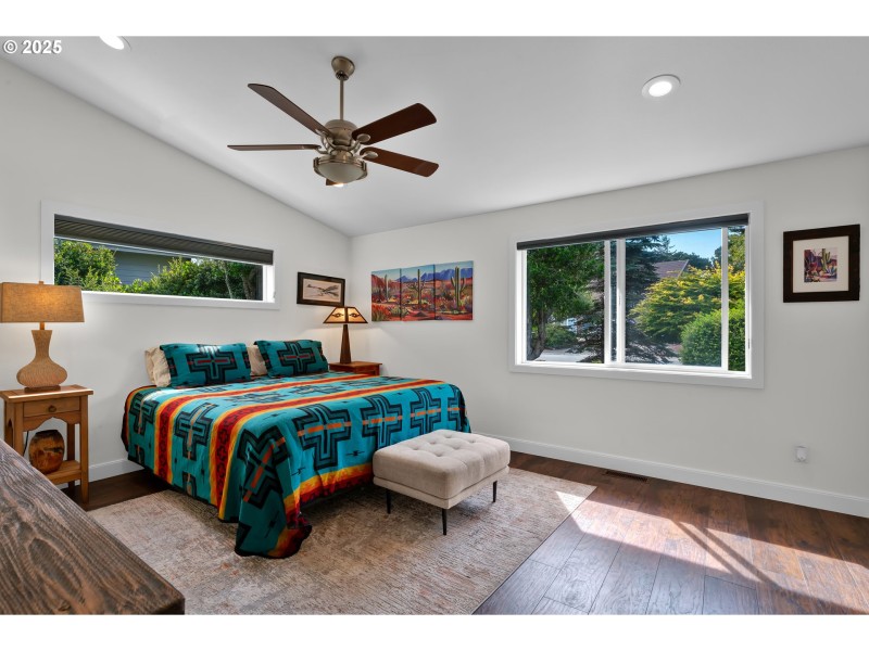 Bedroom, Primary
