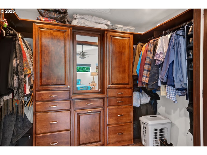 Bedroom, Primary