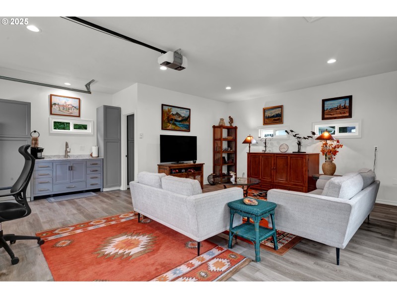 Guest Quarters